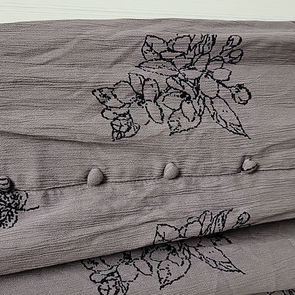 O'Neill Lightweight Floral Summer Dress Xsmall. New With Tags Grey Black Womens - Picture 2 of 6